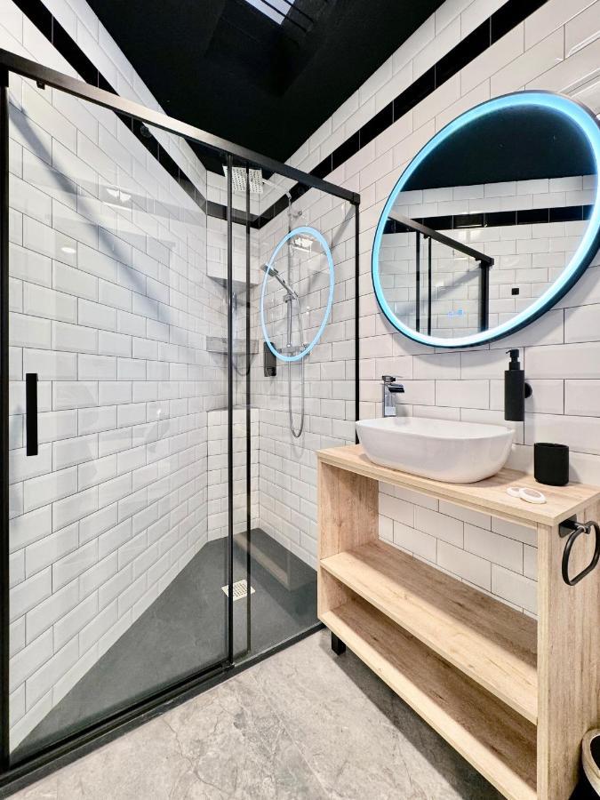 Charming Madrid Principe Pio Apartment Bagian luar foto